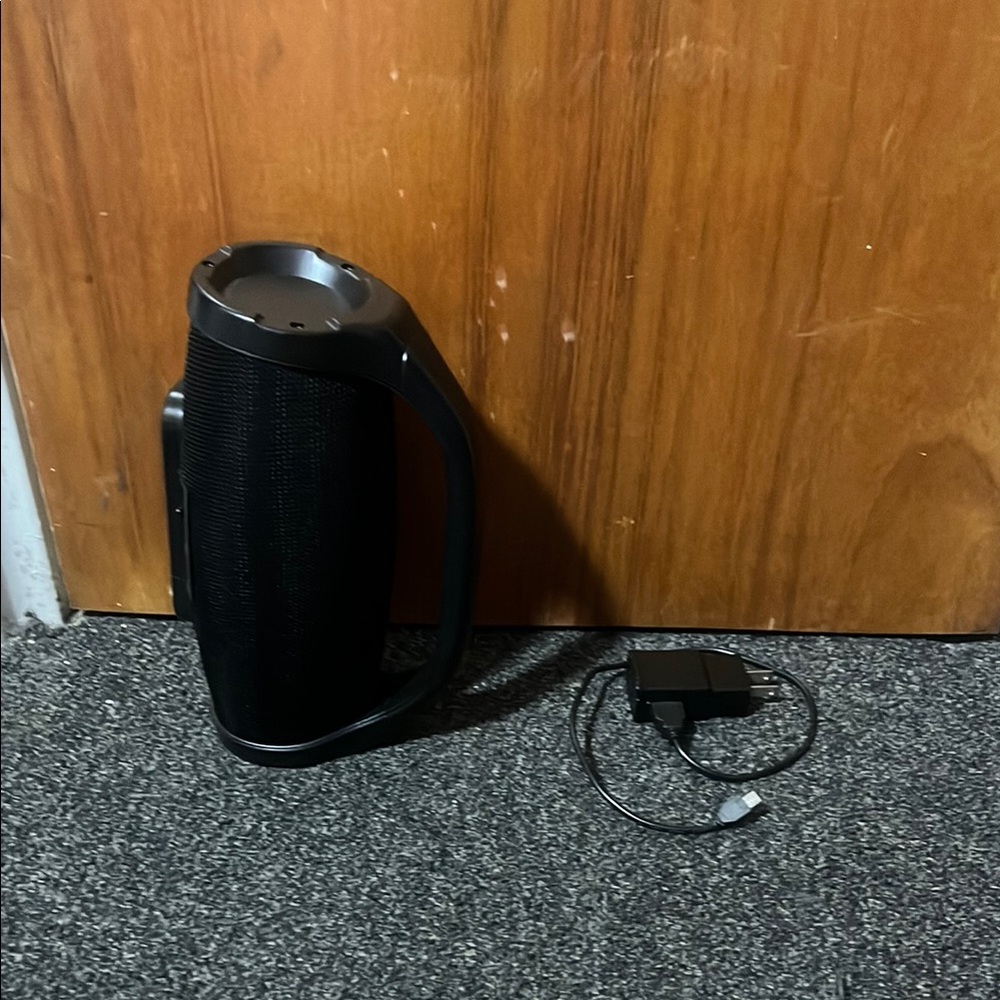 Sleek Black Portable Bluetooth Speaker with Matte Finish